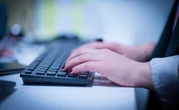Des personnalités plaident pour la création d’un « chèque bureau »