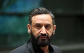 Cyril Hanouna veut poursuivre LFI pour une affiche « antisémite » le visant
