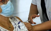La vaccination ralentit et fait craindre à l’Etat une quatrième vague