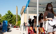 Les étudiants d'Aix-Marseille se lèvent tôt pour se faire vacciner