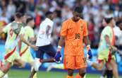 Le gardien des Bleus étrillé sur les réseaux après les 5 buts en finale