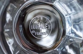 À quoi servent les chiffres au fond des verres de la marque Duralex ?