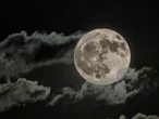 The New Moon In Gemini Is Here — & Things Are About To Get Messy