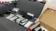 Golpe policial en Barcelona al mercado ilícito de móviles robados: los enviaban a Asia y Marruecos
