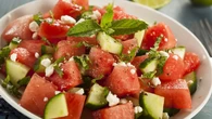 Ni tomate ni lechuga: la ensalada ideal para una cena ligera de verano y que lleva solo 3 ingredientes