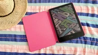 Amazon Kindle Colorsoft Signature Edition: un aliado en tu maleta para darle color a este verano
