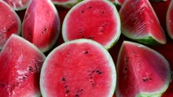 Una nutricionista revela por qué no debes comprar melón o sandía si está partido por la mitad