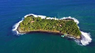 Ponen a la venta una paradisíaca isla privada por 420.000 euros: para llegar hay que coger un avión y luego un barco