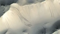 No fluye agua en Marte: una IA revela que las misteriosas vetas de sus cráteres se deben al viento y el polvo