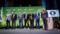 Magnus Carlsen y Ian Nepomniachtchi hacen historia: se plantan en plena partida final y comparten el título mundial de ajedrez