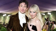 Sabrina Carpenter y Barry Keoghan: dos maneras de sanar un corazón roto
