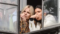 Eugenia Martínez de Irujo, emocionada tras dar la 'levantá' del Cristo de los Gitanos en honor a su madre