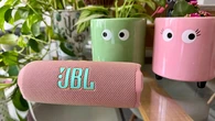 JBL Flip 7: el altavoz que se escucha más fuerte, resiste más y cabe en tu mochila
