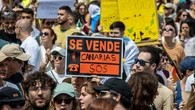 Canarias vuelve a salir a la calle para protestar contra el modelo turístico: estas son las manifestaciones 