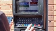 Cinco apps activan la función 'desaparcar' para abonar solo el precio exacto del uso en los parquímetros