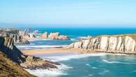 Un recorrido por la Costa Quebrada de Cantabria: de formaciones geológicas a calas espectaculares