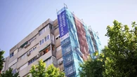 El nuevo Plan Rehabilita amplía las ayudas a edificios con más gasto energético, garajes e instalación de renovables