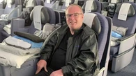 El hombre que compró vuelos ilimitados por menos de 500.000 euros y lleva volando 35 años sin parar