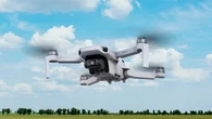 El dron que sí te puedes permitir es de DJI, compacto, ligero y perfecto para ir de viaje