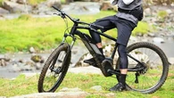 Decathlon triunfa con esta bicicleta eléctrica de montaña que ahora tiene 100 euros de descuento
