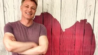 Richard Pena, la voz en 'off' de 'First Dates', desvela la estación favorita de los españoles para tener relaciones sexuales