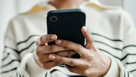 La nueva app europea para verificar la edad se prueba en España: cómo funciona, a qué tipo de webs afecta...