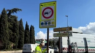 El truco de los habitantes de pueblos vecinos de Granada para entrar a la ZBE... con un coche sin etiqueta