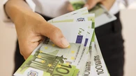 Este banco te adelanta ahora la nómina o ingresos recurrentes si eres cliente