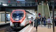 Renfe retrasa a 2028 la entrada a Cercanías de otras empresas mientras Puente espera que Ouigo reciba ayudas para denunciarlo a la CE