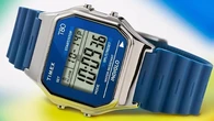 Timex le da una vuelta de tuerca a los Casio de toda la vida: en azul y con batería casi infinita