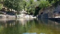 El encantador pueblo de Cáceres con impresionantes piscinas naturales que no mucha gente conoce