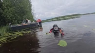 Una anciana recupera la alianza que perdió hace 50 años cuando nadaba en un lago