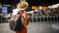 El Gobierno aprobará este martes el Verano Joven 2025, con descuentos a personas de 18 a 30 años para viajar en bus y en tren