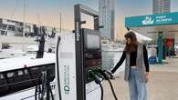 El Port Olímpic de Barcelona estrena dos puntos de carga ultrarrápida para barcos eléctricos