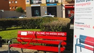 Móstoles instala un "banco para compartir" contra la soledad no deseada