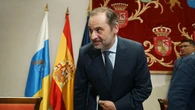 Ábalos se acoge a su derecho a no declarar en la comisión sobre mascarillas en Canarias