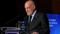 Javier Tebas avisa al Barça con el fichaje de Joan García: "Una cosa es hacerlo oficial y otra que lo pueda inscribir"