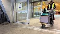 Barajas activará los controles nocturnos este miércoles para evitar la entrada de personas sin hogar