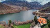 El pequeño pueblo de Asturias que tuvo que ser trasladado piedra a piedra para construir su embalse