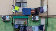 ¿Me pueden multar si el aire acondicionado gotea agua hacia la calle?