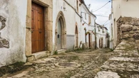 El pueblo escondido entre Badajoz y Portugal con un precioso barrio medieval