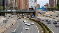 Mínimo dos personas por coche y un euro por circular: las reglas que propone la DGT