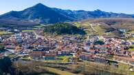 El pueblo sorpresa que esconde la montaña palentina, con palacios y casas señoriales junto a un Parque Natural