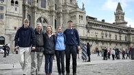 La familia real belga, ilustres peregrinos del camino de Santiago: ropa cómoda, petates y mucha discreción