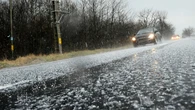 Granizo gigante, tormentas y mucho bochorno: el pronóstico del tiempo para hoy