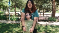 Paqui, madre de Sergio, con síndrome de Down: "Las cuidadoras no llegamos a todo"