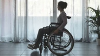 Una joven con una forma agresiva de ELA vuelve a caminar gracias a un tratamiento experimental