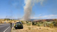 Un incendio ya controlado en Arroyomolinos obliga a cortar la carretera M-413