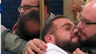 La conexión de dos solteros en 'First Dates' deja sin palabras a todo el comedor con un apasionado beso