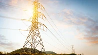 Ribera plantea cambios urgentes para el suministro eléctrico en el Valle del Hidrógeno o para la planta de baterías de Sagunto